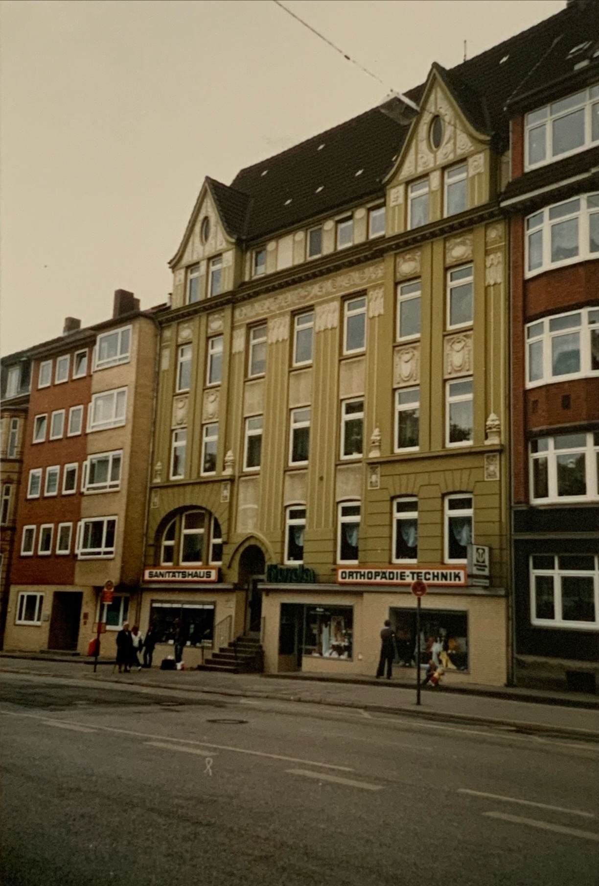 Räumlichkeiten 21 1986 Raeumlichkeiten Gebaeudeansicht01