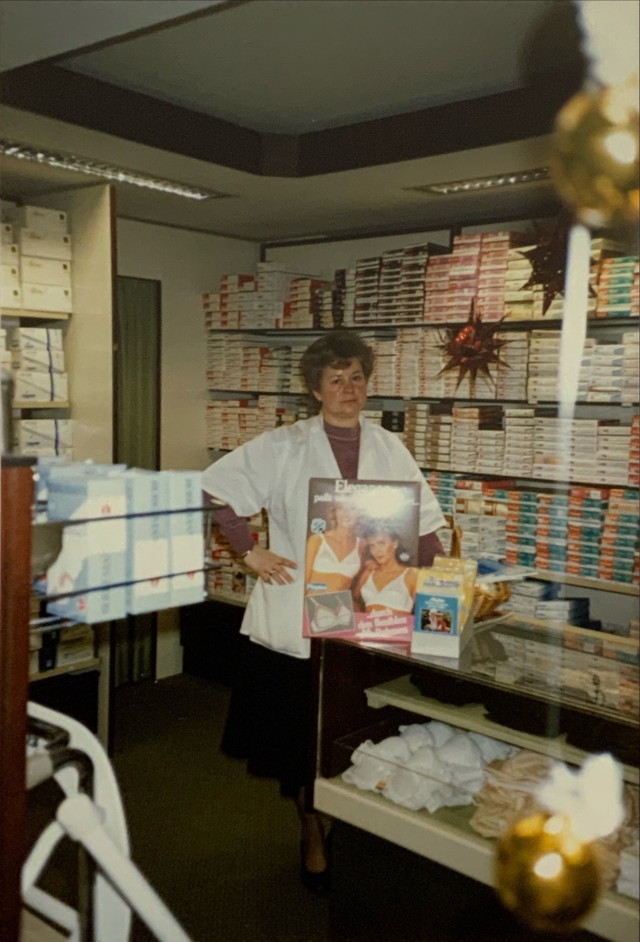 Impressionen 12 1986 Unternehmerfotos ElkeKurdaImLaden01
