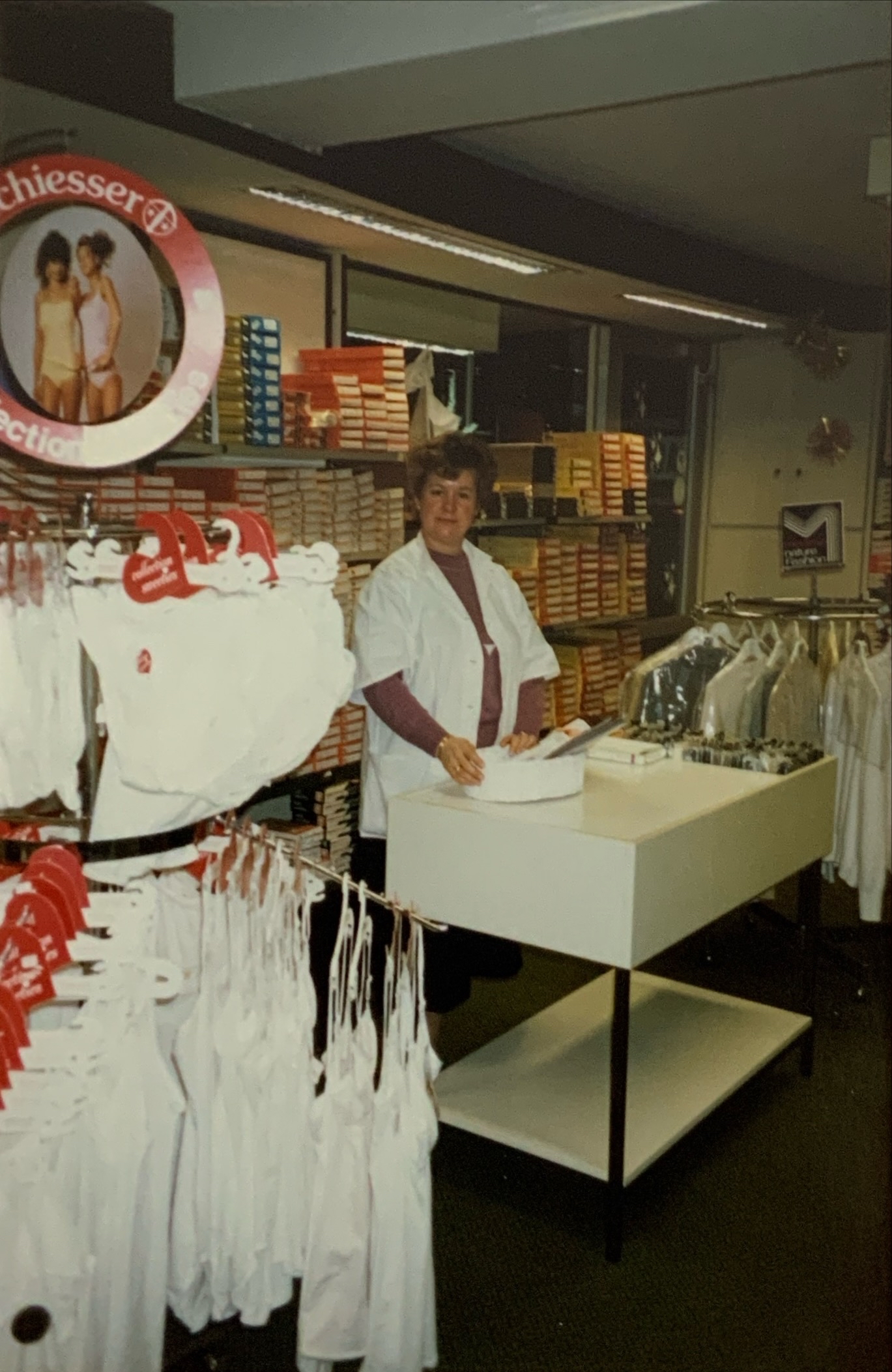 Impressionen 13 1986 Unternehmerfotos ElkeKurdaImLaden02