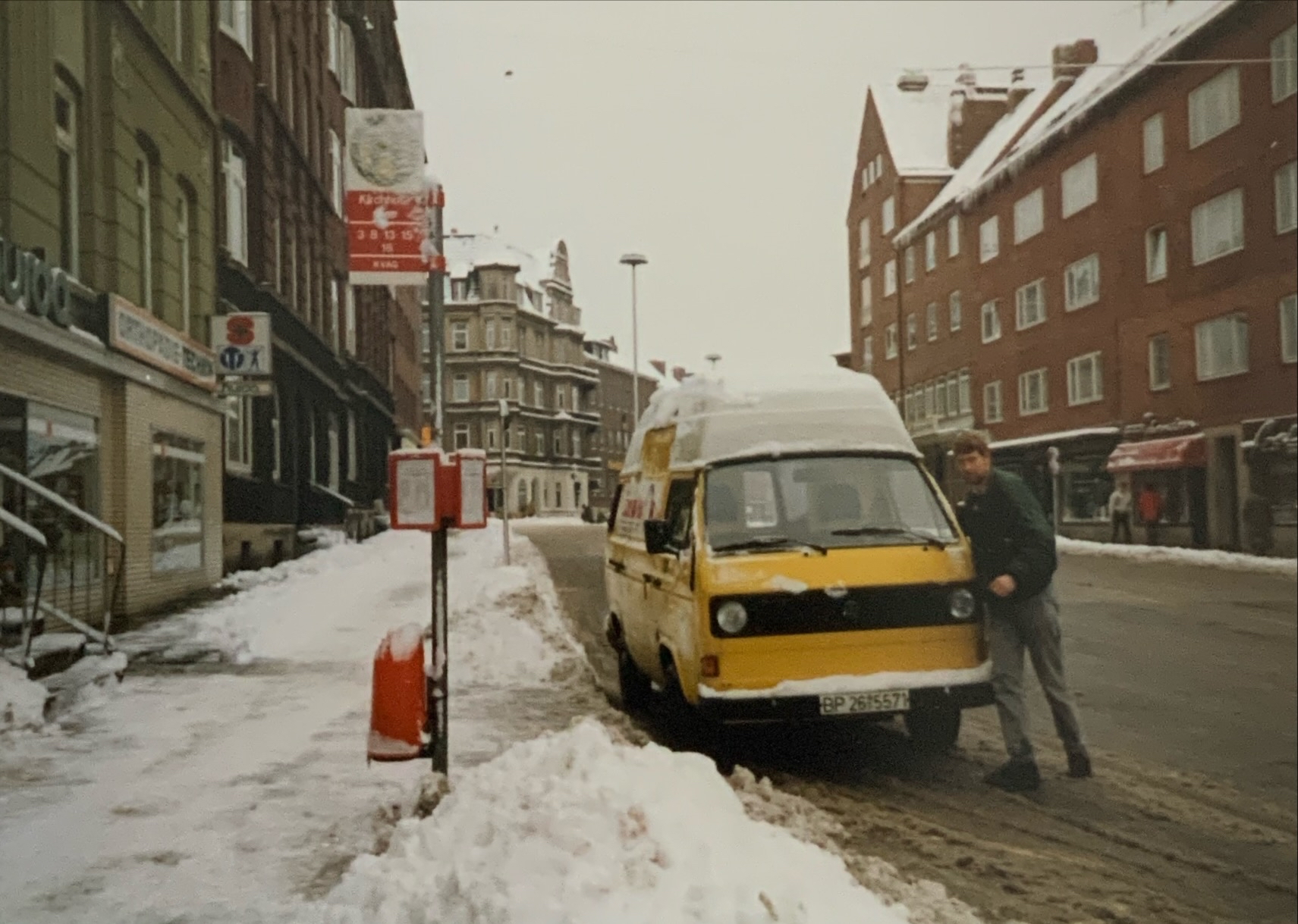 Räumlichkeiten 30 1991 Raeumlichkeiten Gebaeudeansicht02