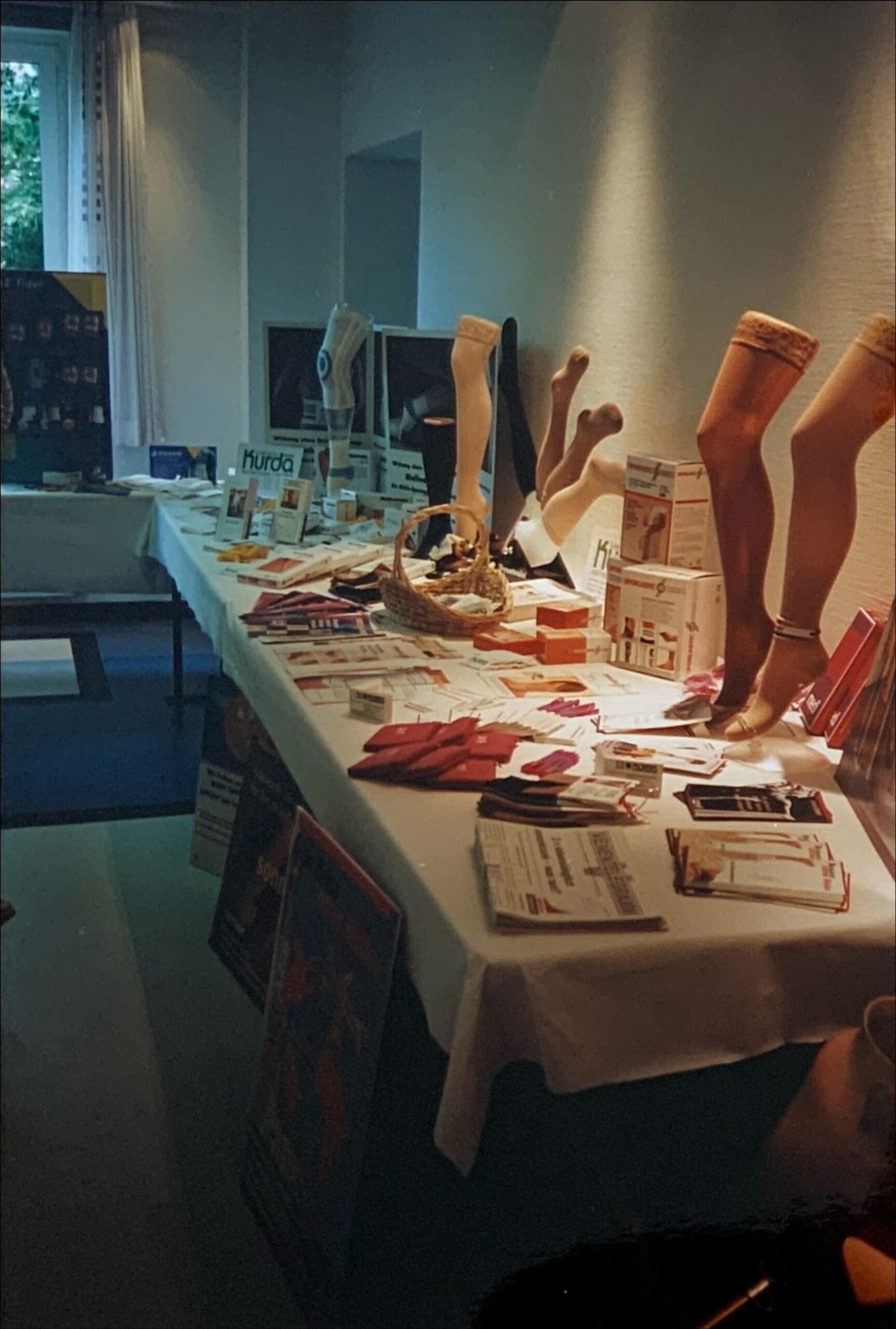 Impressionen 37 1998 Fotos AusstellungSt.ElisabethKrankenhaus04 scaled