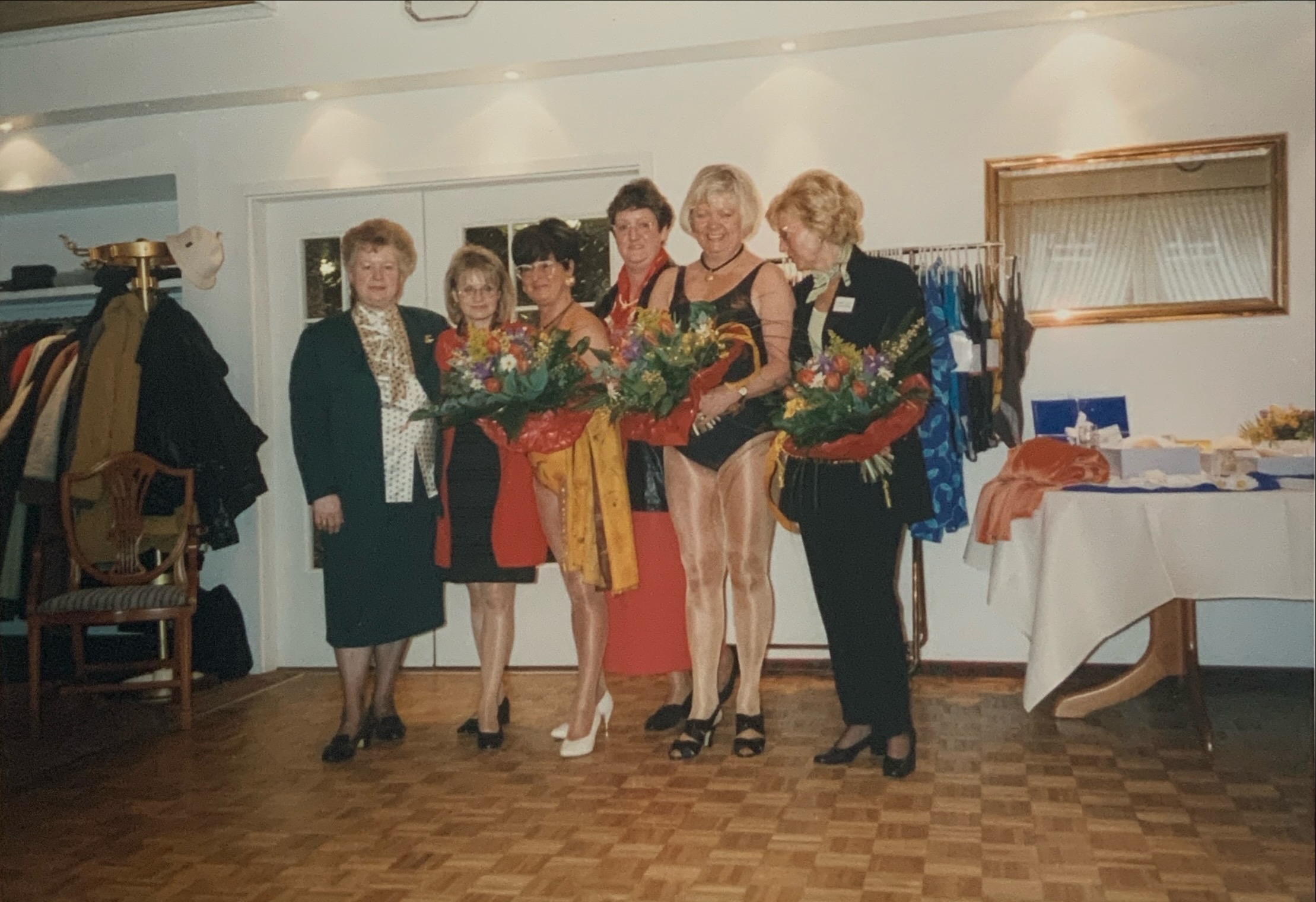 Impressionen 44 1999 Fotos ModenschauMitFirmaAnita02