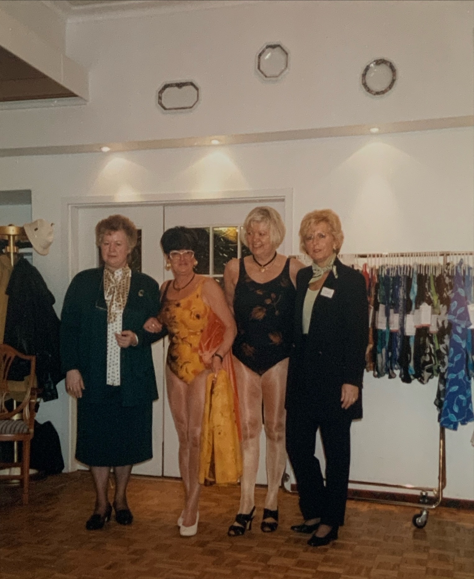 Impressionen 45 1999 Fotos ModenschauMitFirmaAnita03