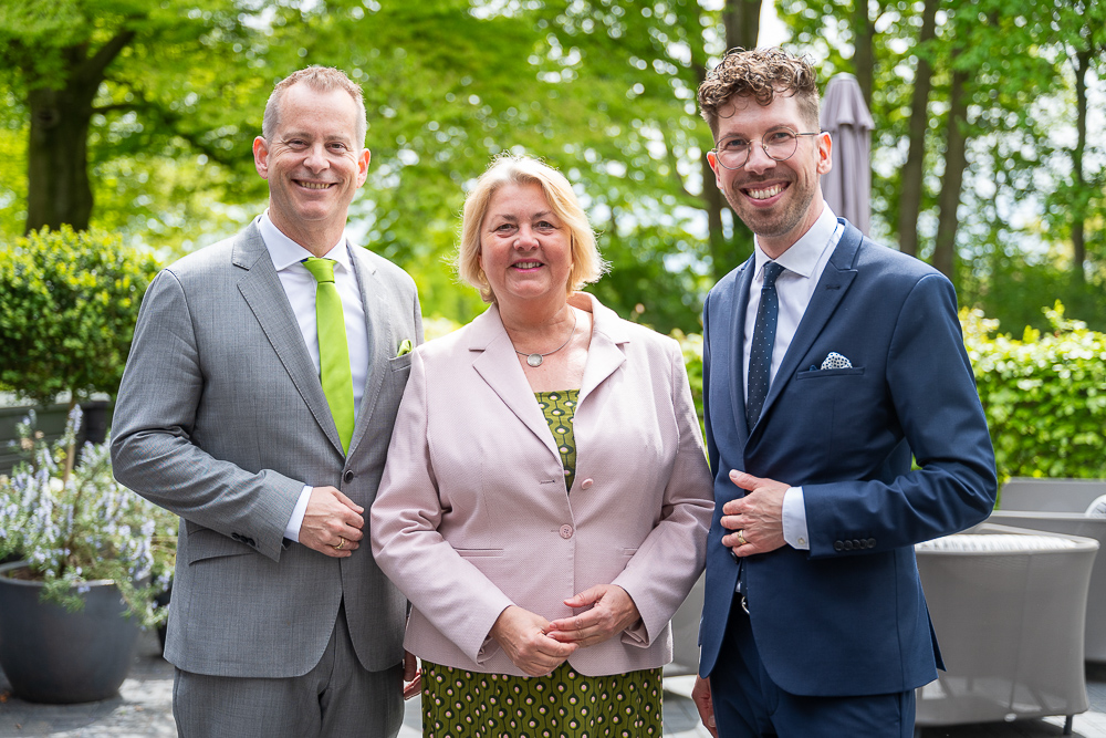 100 Jahre Sanitätshaus Kurda in Kiel - Bettina Aust mit Erik und Andreas Kurda
