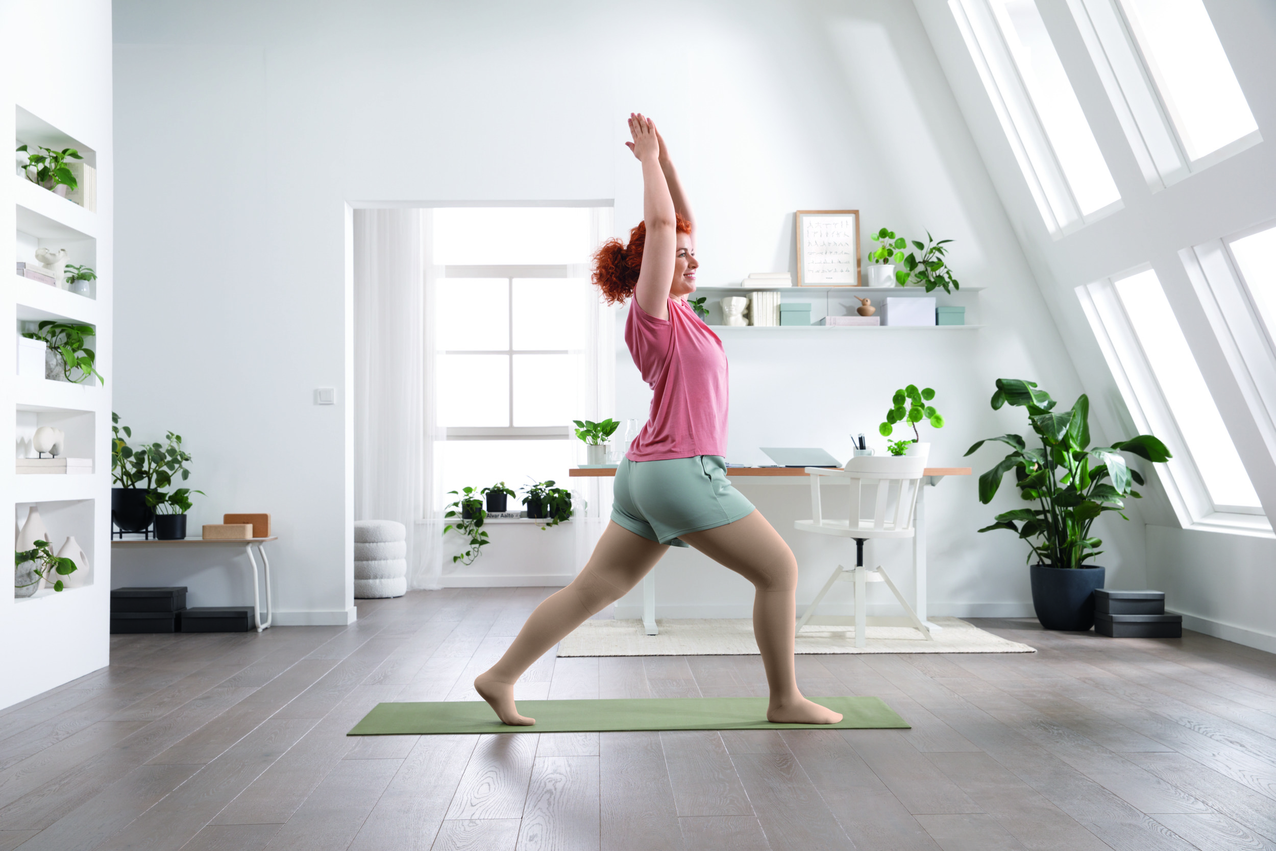 lifestyle-juzo-expert-at-mandel-kniezone-im Sanitätshaus Kurda in Kiel